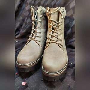 Cristen Combat Boots size 8